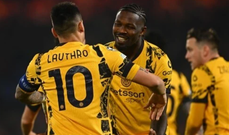 Áo đấu thứ ba màu vàng giúp Inter Milan mơ vô địch Champions League