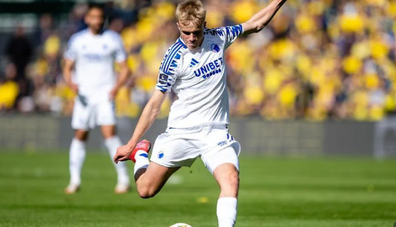 Frankfurt sẽ lại đề nghị Froholt, nhưng không muốn chi 20 triệu euro