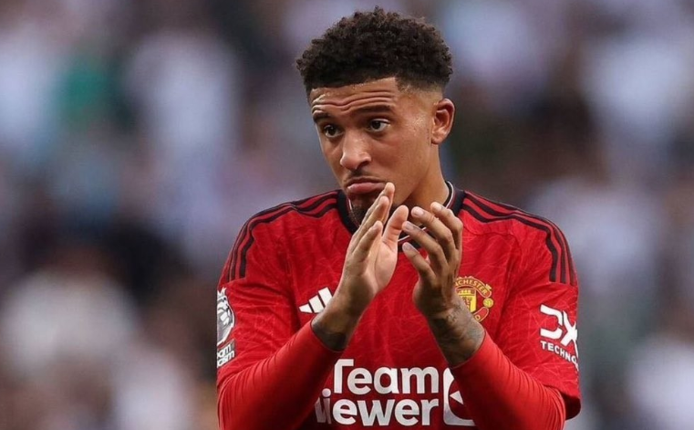 Mặc dù Fenerbahce quan tâm đến việc ký hợp đồng với Sancho, nhưng......