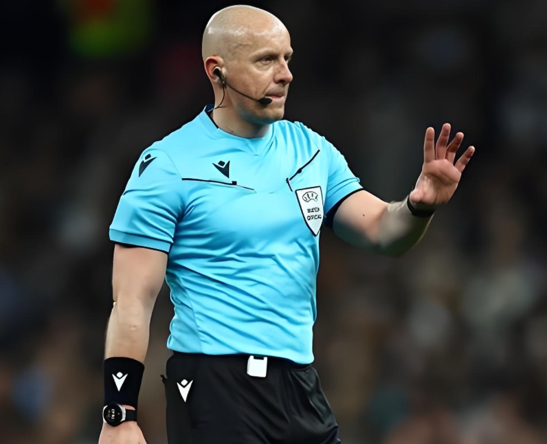 “Thiên vị Real?” – Trọng tài gây tranh cãi khiến CĐV PSG nổi giận trước trận bán kết