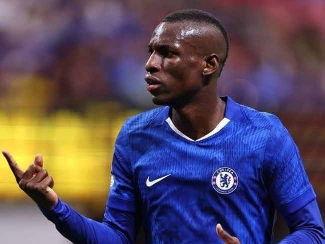 Theo phóng viên Peter Hall của Anh, Manchester United thực sự quan tâm đến Nicolas Jackson