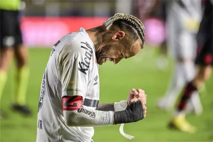 Trở lại đỉnh cao? Neymar 33 tuổi khiến giải VĐQG Brazil chấn động chỉ với một bàn thắng!