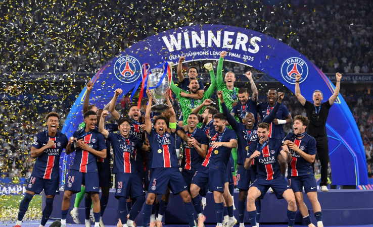 Mourinho: PSG là đội bóng xuất sắc nhất mùa này, Quả Bóng Vàng nên trao cho cầu thủ của họ