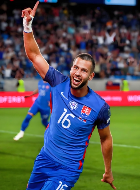 Từ chối Al Nassr, David Hancko chính thức gia nhập Atletico Madrid