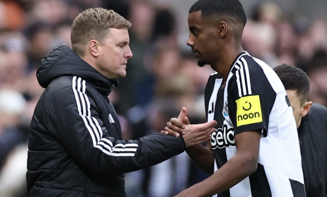 The Telegraph: Cho phép Isak gia nhập đối thủ có thể khiến Newcastle tụt hậu nhiều năm