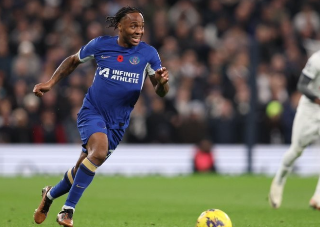 La Gazzetta dello Sport: Napoli muốn mượn Sterling và Grealish