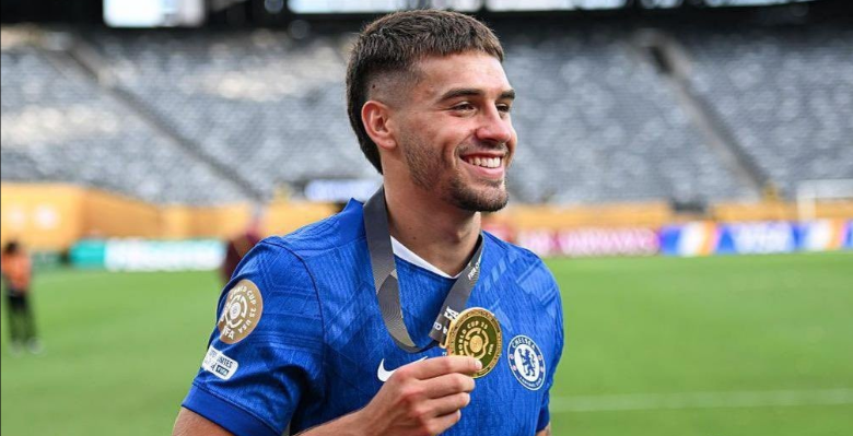 Thỏa thuận cho mượn Gilchrist có điều khoản bắt buộc ra sân, nếu không Sunderland sẽ phải trả phạt