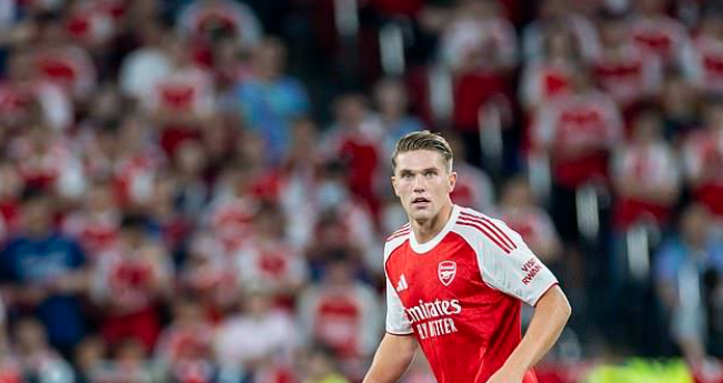 Scholes đặt nghi vấn về việc liệu Gyökeres có phù hợp với Arsenal, cho rằng anh không phải lựa chọn 