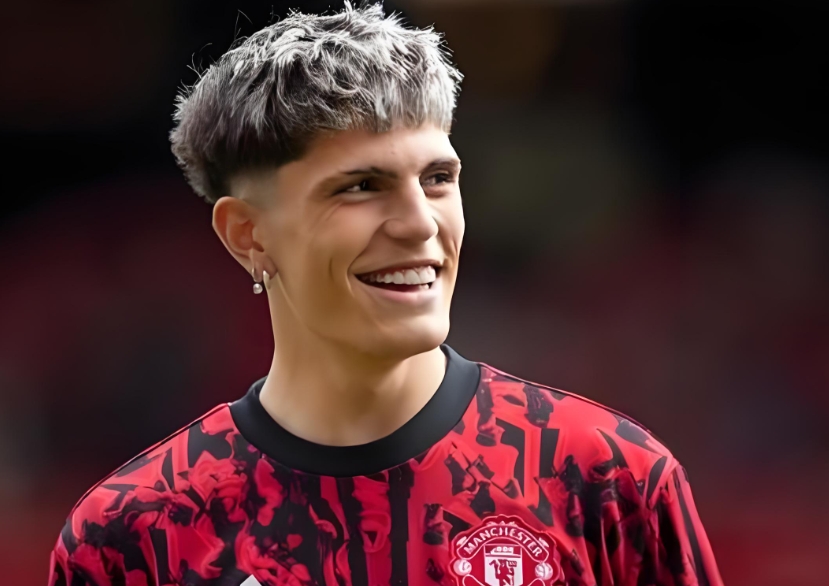 MU sẵn sàng bán Garnacho để có tiền mua Sesko?