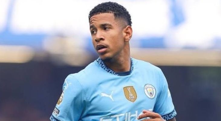 Man City không muốn bán Savinho; Tottenham quan tâm tới Paz nhưng Como cũng không muốn nhả người