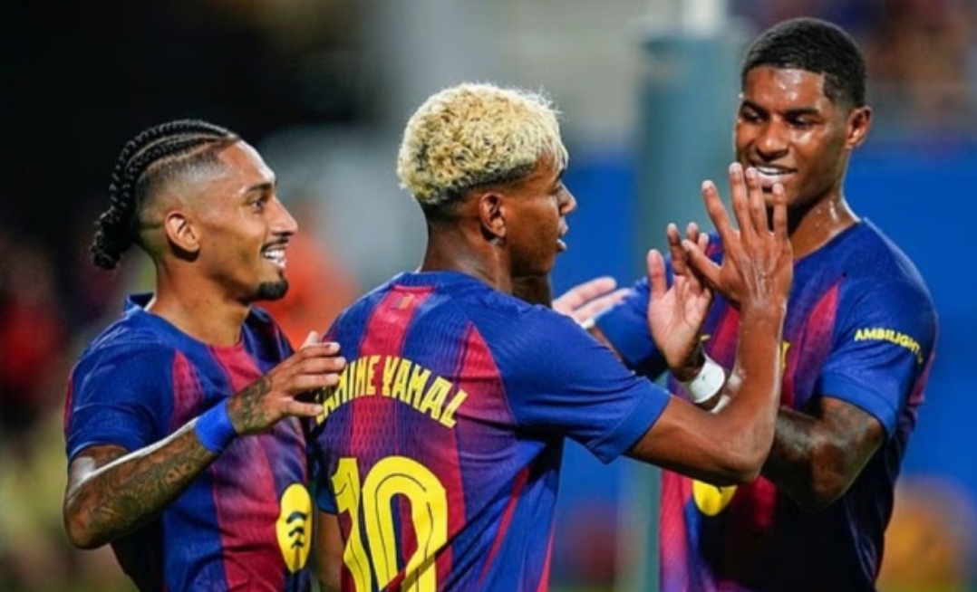 Barcelona chạy đua đăng ký Rashford, Lewandowski có nguy cơ đơn độc