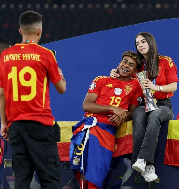 Tình mới của Ámar công khai, bạn gái cũ live stream phản pháo: Tôi chưa bao giờ ngoại tình!